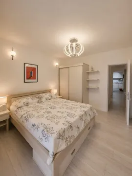 Sale, two bedroom apartment, 99m², Petrovac, Budva - image 16
