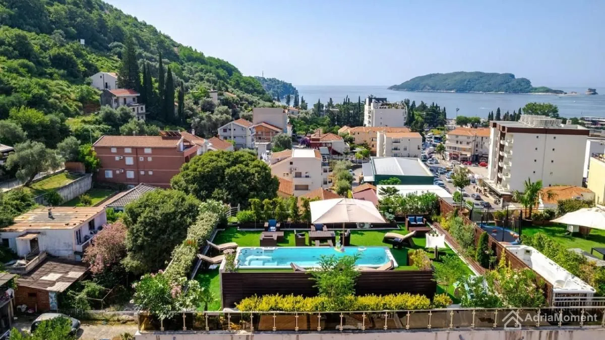 Sale, three bedroom apartment, 400m², Centar, Budva