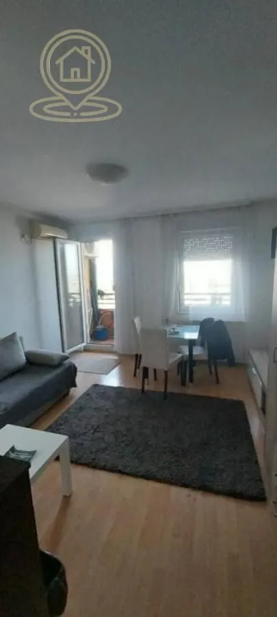 Izdavanje, garsonjera, 25m², Centar, Novi Sad