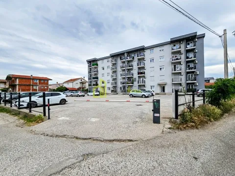 Prodaja, dvosoban stan, 81m², Zabjelo, Podgorica