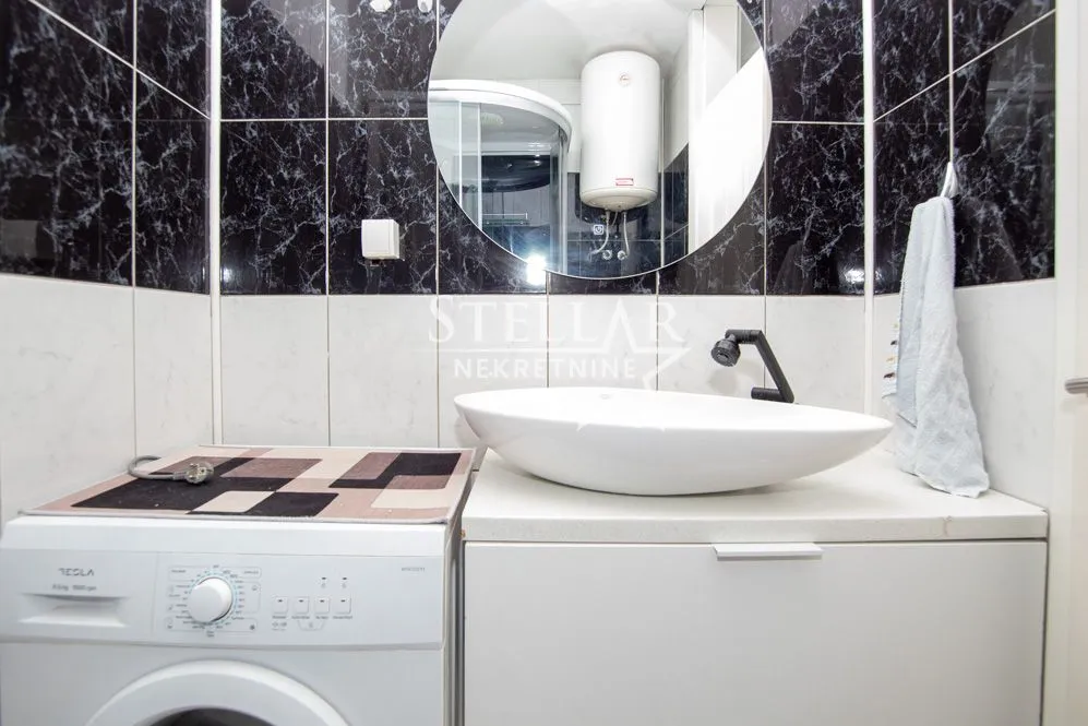 Izdavanje, dvosoban stan, 70m², Preko Morače, Podgorica