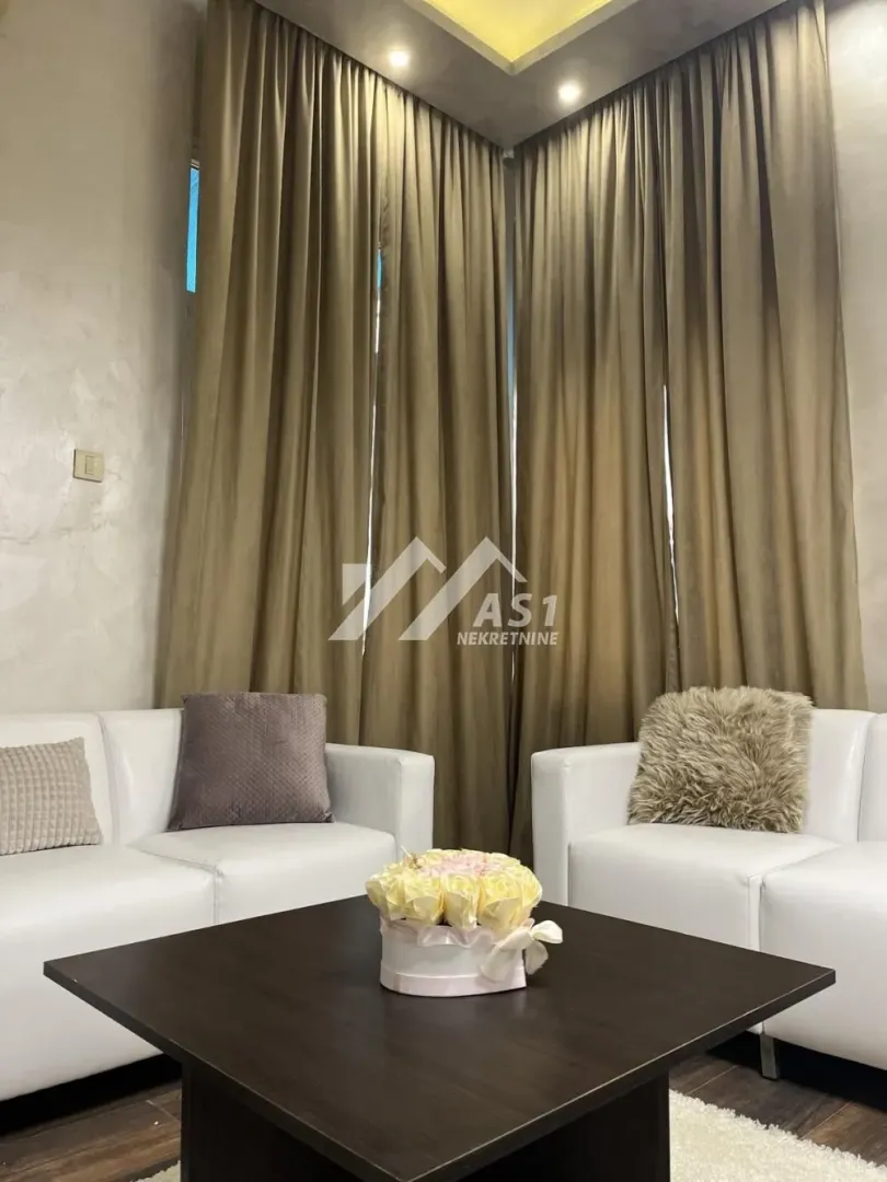 Izdavanje, jednosoban stan, 50m², Banatić, Novi Sad Sve Podlokacije