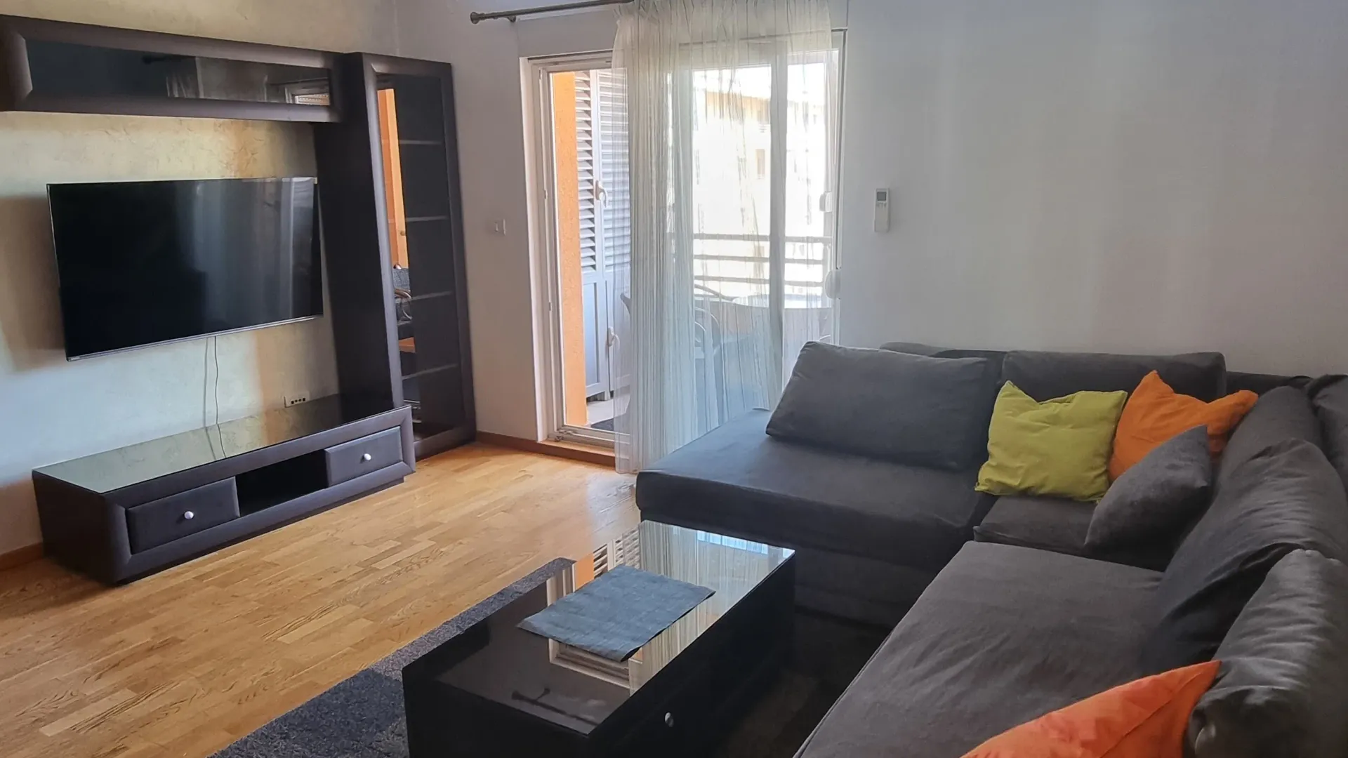 Izdavanje, dvosoban stan, 68m², City Kvart, Podgorica