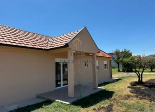 Rent, house, 95m², Donji Kokoti, Podgorica