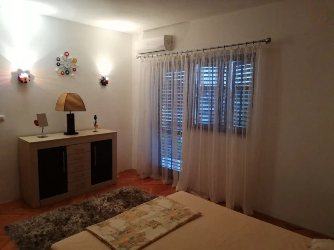 Prodaja, kuća, 234m², Tivat, Crna Gora