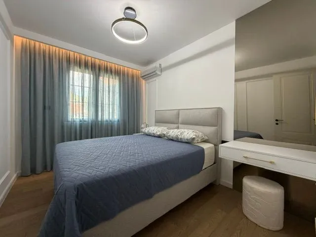 Rent, two bedroom apartment, 54m², Kalimanj, Tivat