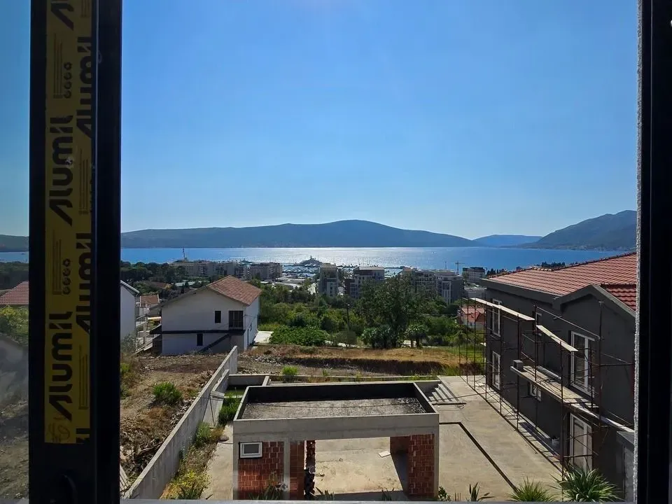Prodaja, dvosoban stan, 61m², Tivat, Crna Gora