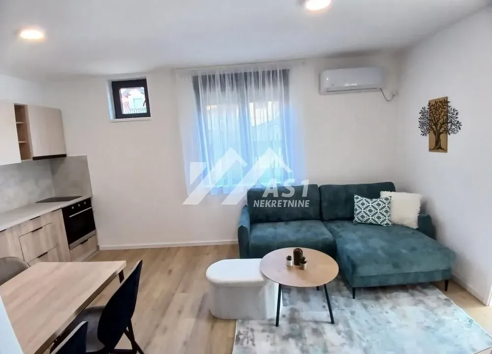 Izdavanje, jednosoban stan, 32m², Vidovdansko naselje, Novi Sad Sve Podlokacije