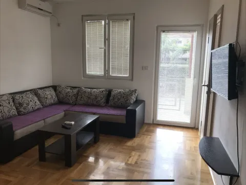Rent, one bedroom apartment, 42m², Momišići, Podgorica - image 4