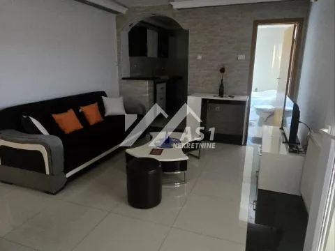 Izdavanje, jednosoban stan, 35m², Petrovaradin, Novi Sad - image 2