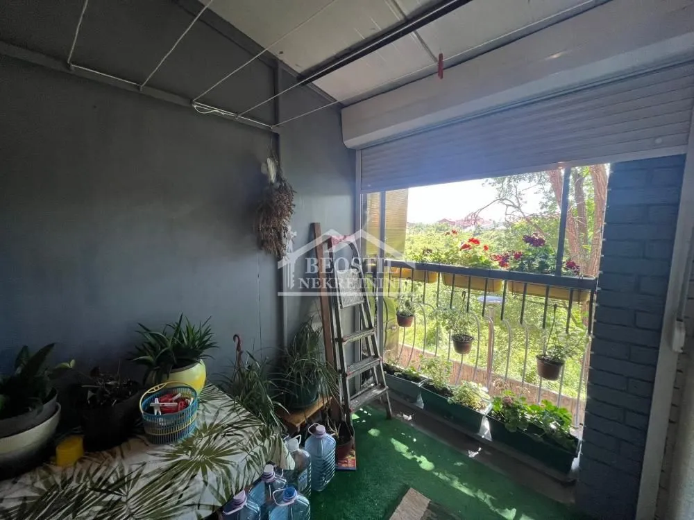 Prodaja, trosoban stan, 76m², Papazovac, Smederevo