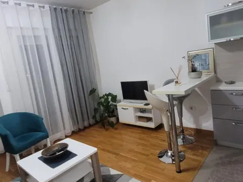 Izdavanje, stan, 26m², City Kvart, Podgorica - image 6
