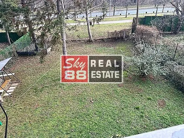 Prodaja, trosoban stan, 87m², Senjak, Beograd