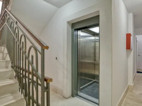 Izdavanje, dvosoban stan, 90m², Centar, Podgorica - image 34