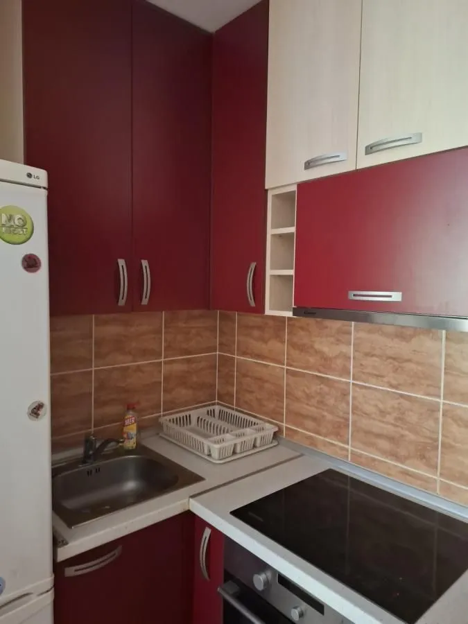 Izdavanje, jednosoban stan, 31m², Sajmište, Novi Sad