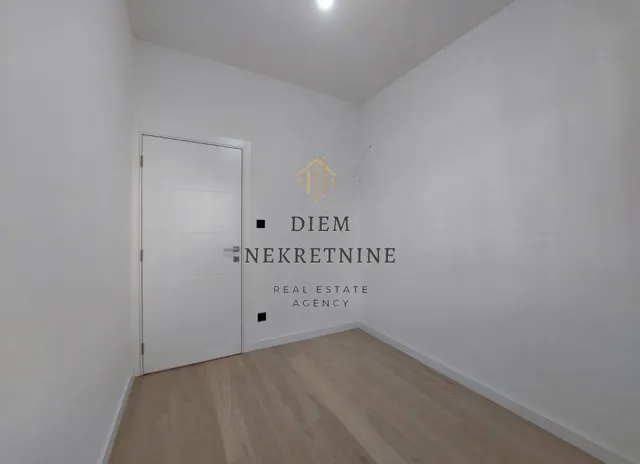 Prodaja, dvosoban stan, 55m², Dobrota, Kotor