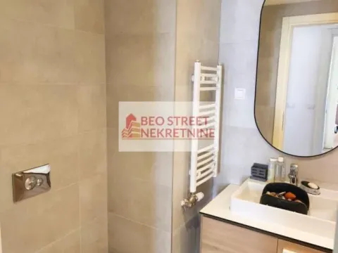 Izdavanje, trosoban stan, 87m², Savski Venac, Beograd - image 9