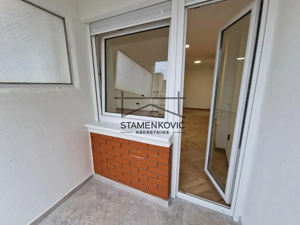 Prodaja, trosoban stan, 73m², Rotkvarija, Novi Sad Sve Podlokacije