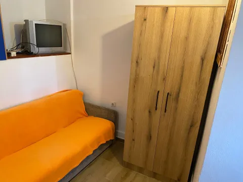 Izdavanje, garsonjera, 25m², Malo Brdo, Podgorica - image 5