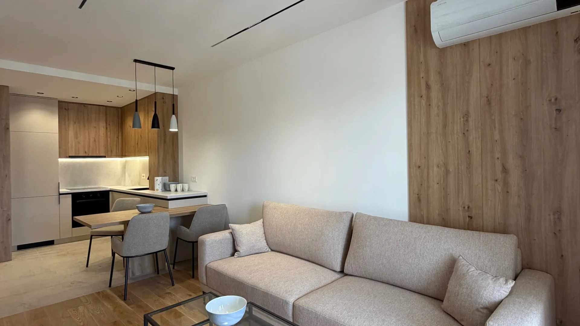 Izdavanje, jednosoban stan, 46m², Tološka šuma, Podgorica