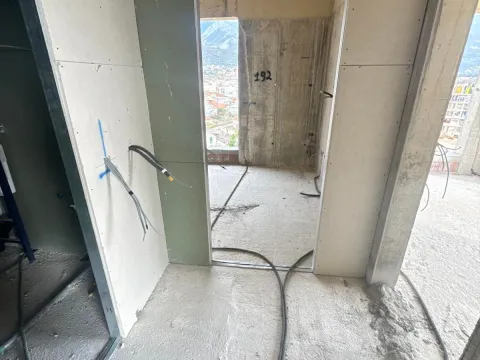 Prodaja, dvosoban stan, 84m², Centar, Bar - image 10