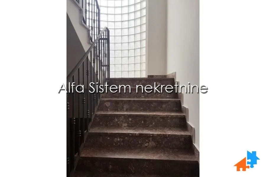 Izdavanje, kuća, 600m², Savski Venac, Beograd