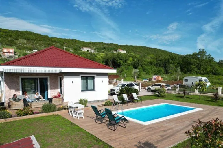 Izdavanje, kuća, 90m², Budva, Crna Gora