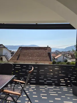 Rent, two bedroom apartment, 84m², Kalimanj, Tivat - image 13