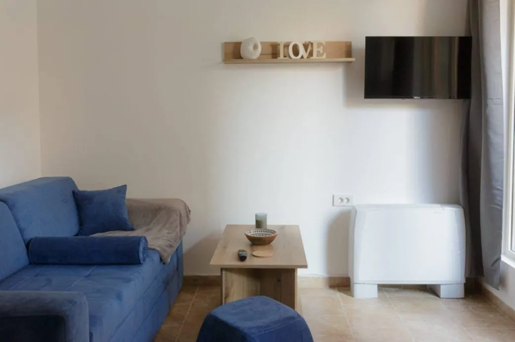 Izdavanje, garsonjera, 20m², Budva, Crna Gora
