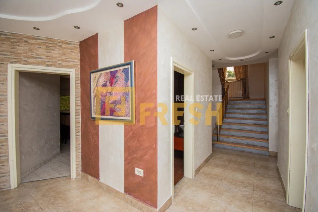 Rent, house, 330m², Zeta, Podgorica