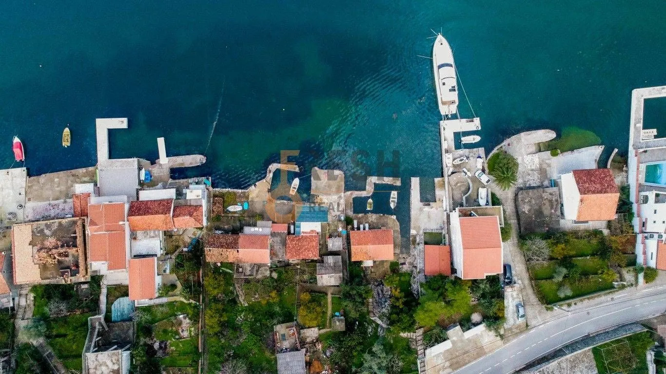 Prodaja, kuća, 1753m², Tivat, Crna Gora