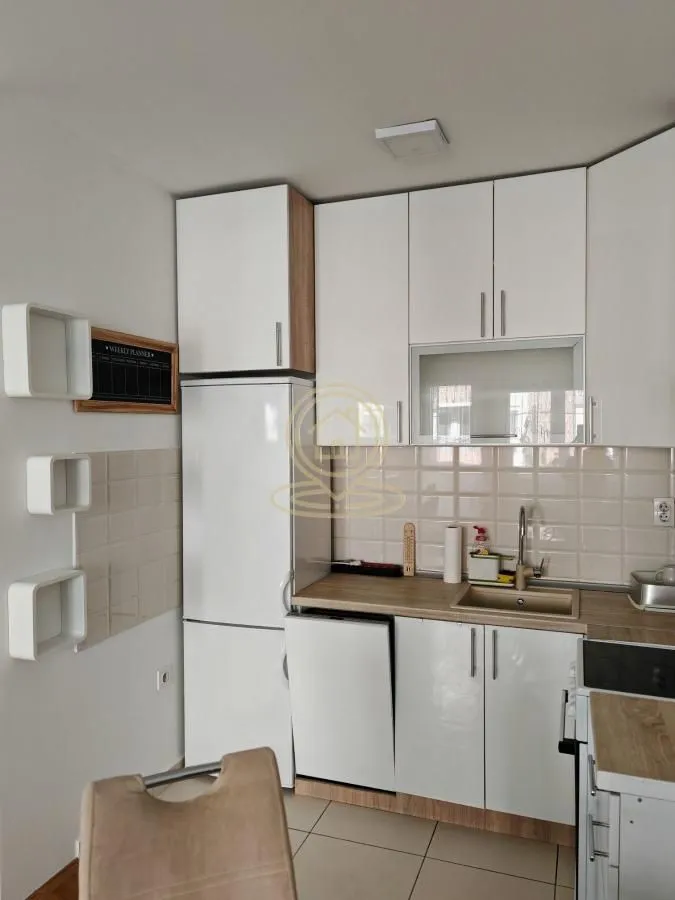 Izdavanje, dvosoban stan, 42m², Nova Detelinara, Novi Sad Sve Podlokacije