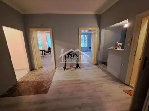 Prodaja, trosoban stan, 79m², Stari Grad, Beograd - image 1