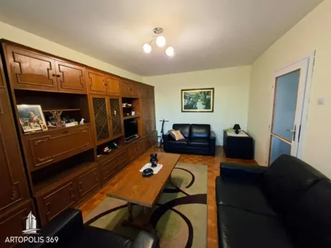 Izdavanje, dvosoban stan, 55m², Brace Jerković, Voždovac Sve Podlokacije - image 4