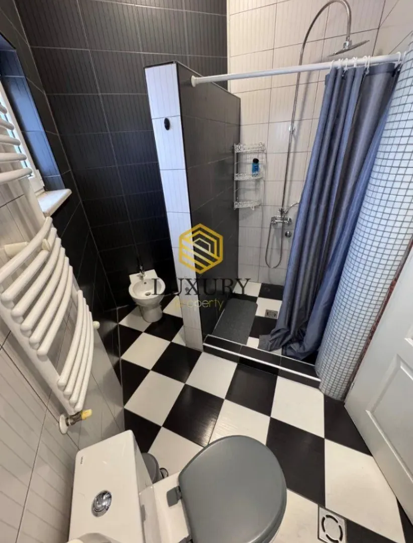 Rent, house, 330m², Golubovci, Podgorica