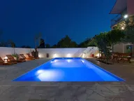 Izdavanje, kuća, 110m², Tivat, Crna Gora - image 12