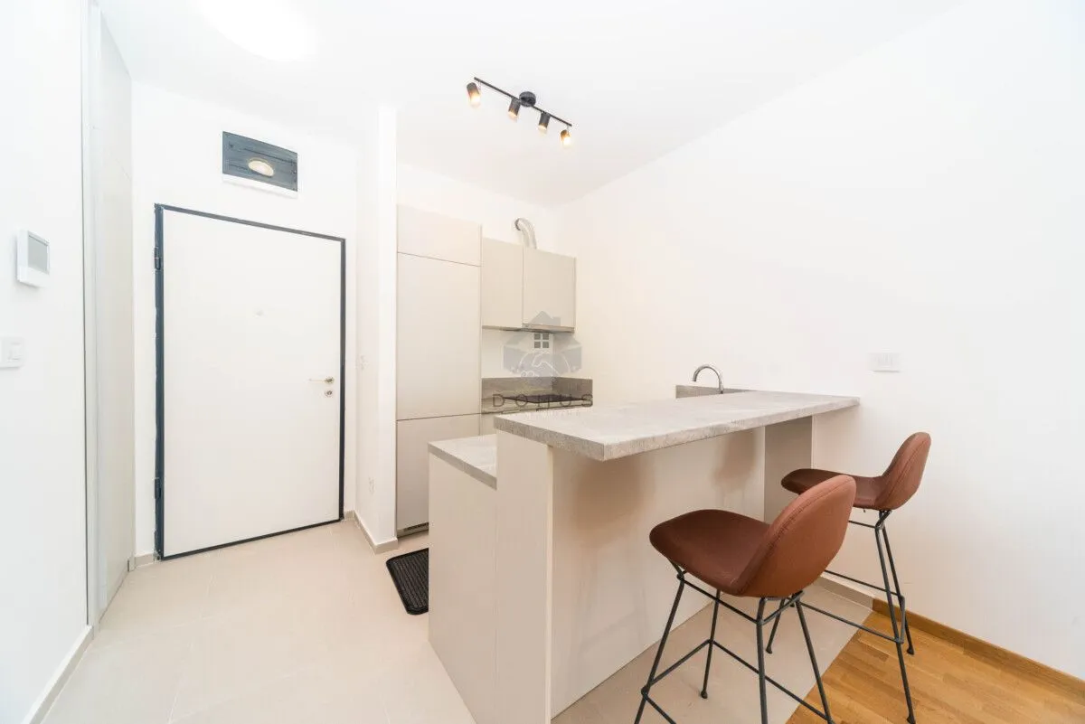 Rent, one bedroom apartment, 37m², Stari Aerodrom, Podgorica