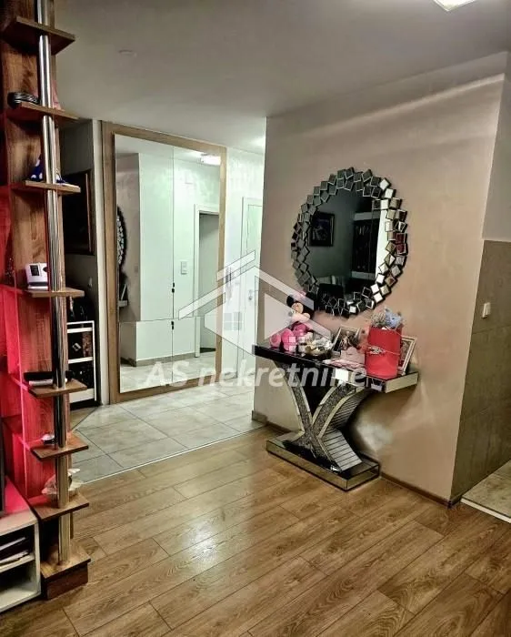 Izdavanje, trosoban stan, 80m², Bogoslovija, Palilula Sve Podlokacije