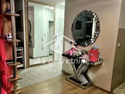 Izdavanje, trosoban stan, 80m², Bogoslovija, Palilula Sve Podlokacije - image 20