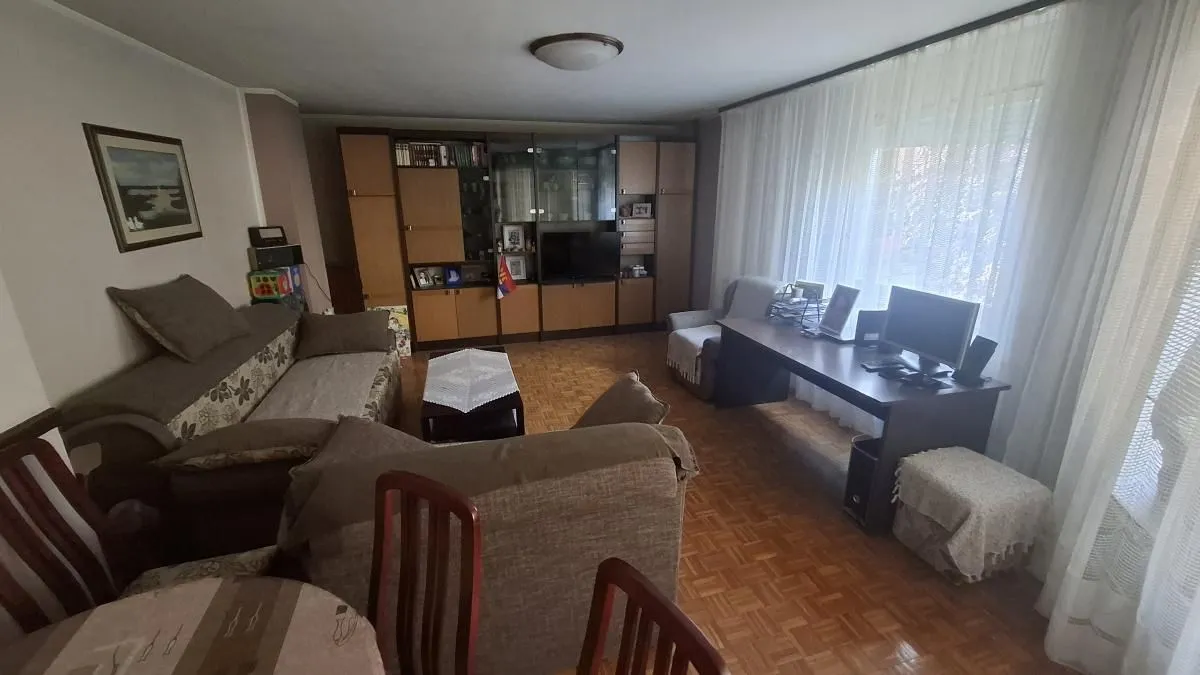 Prodaja, trosoban stan, 83m², Novo naselje, Novi Sad