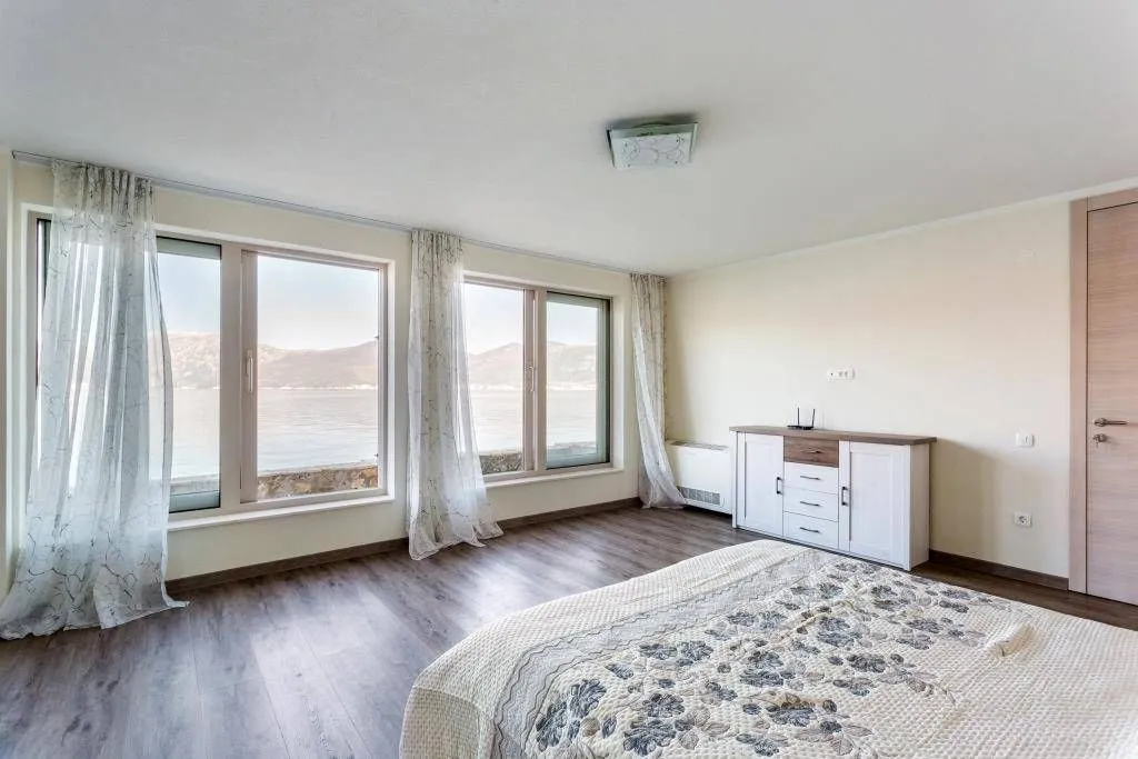 Prodaja, kuća, 240m², Krašići, Tivat