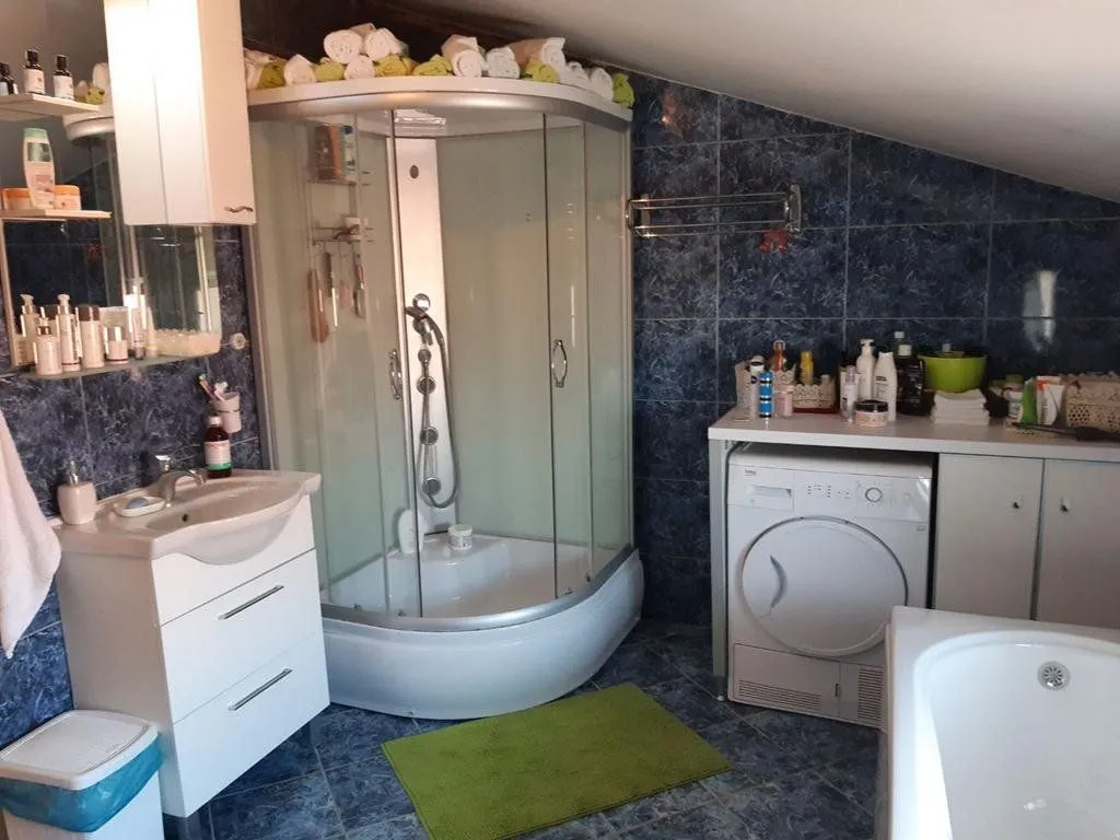 Prodaja, kuća, 180m², Podgorica, Crna Gora