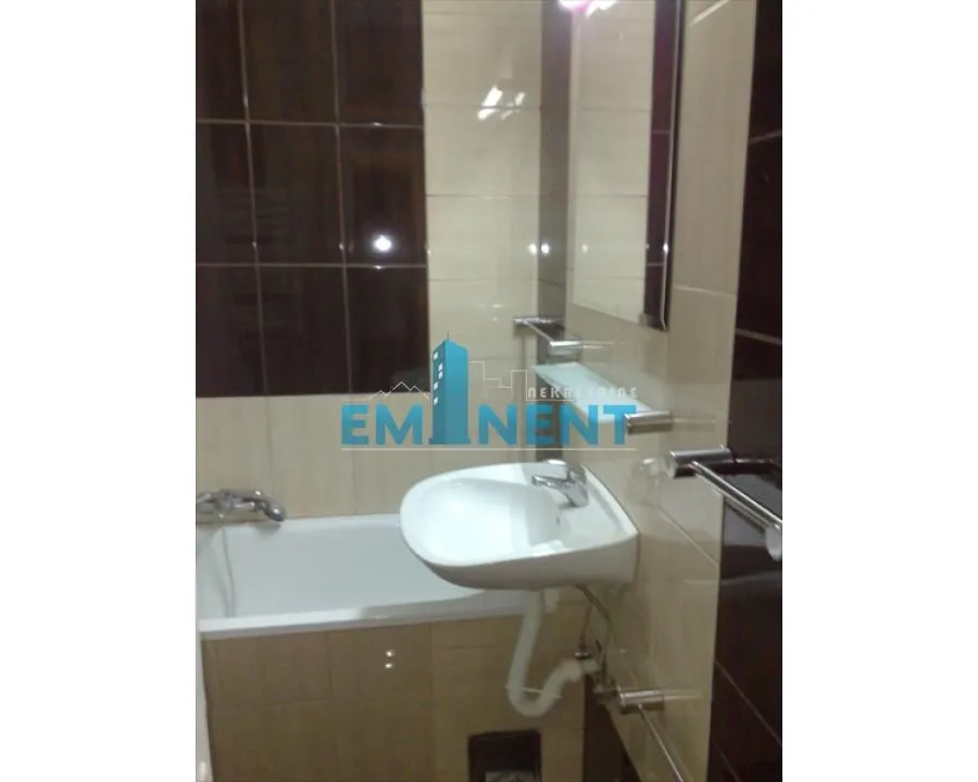 Izdavanje, trosoban stan, 70m², Novi Beograd Blok 23, Novi Beograd Sve Podlokacije
