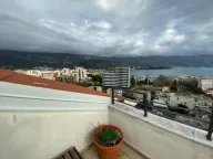 Izdavanje, trosoban stan, 85m², Gospoština, Budva - image 2