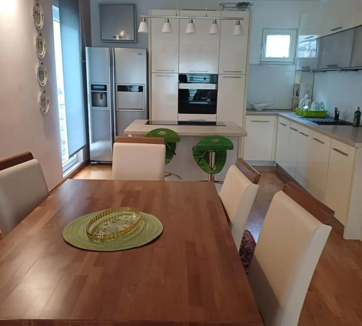 Prodaja, dvosoban stan, 70m², Sveti Stefan, Budva