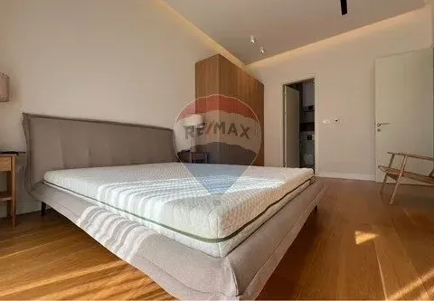 Izdavanje, trosoban stan, 140m², Kruševac, Podgorica - image 29