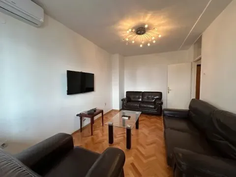 Izdavanje, jednosoban stan, 55m², Preko Morače, Podgorica - image 2