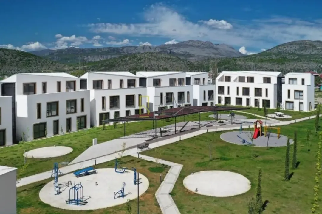 Prodaja, trosoban stan, 106m², Zagorič, Podgorica