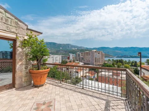 Prodaja, kuća, 1264m², Gospoština, Budva - image 39