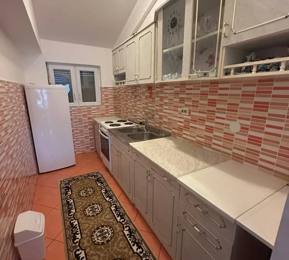 Rent, two bedroom apartment, 70m², Makedonsko naselje, Bar